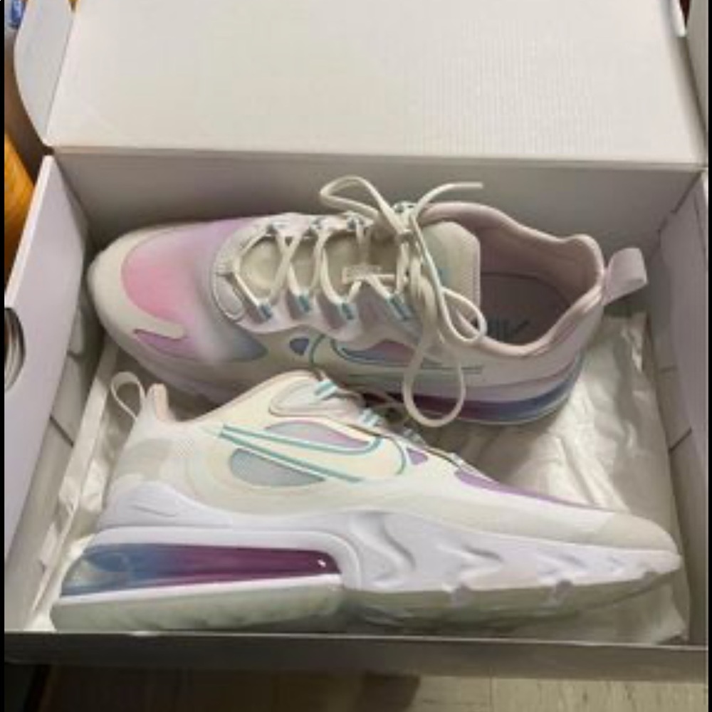 Womens Air Max 270 React SE